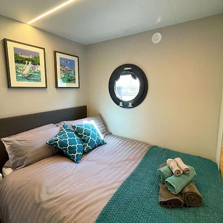Yarmouth Waterlodge Floating Apartments 2 Exterior foto